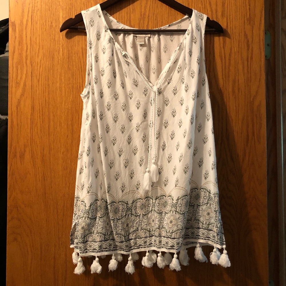 Women’s Loft M sleeveless top.  Very lightweight